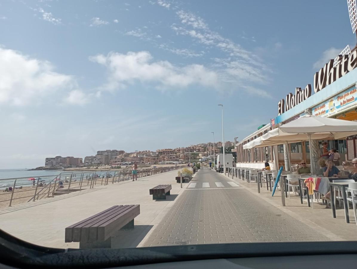Apartment In La Mata With Sea Views ตอร์เรเวียคา ภายนอก รูปภาพ